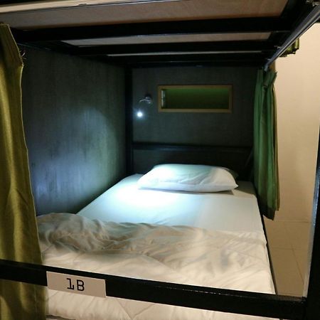 The Campus Hostel Bangkok Exterior photo