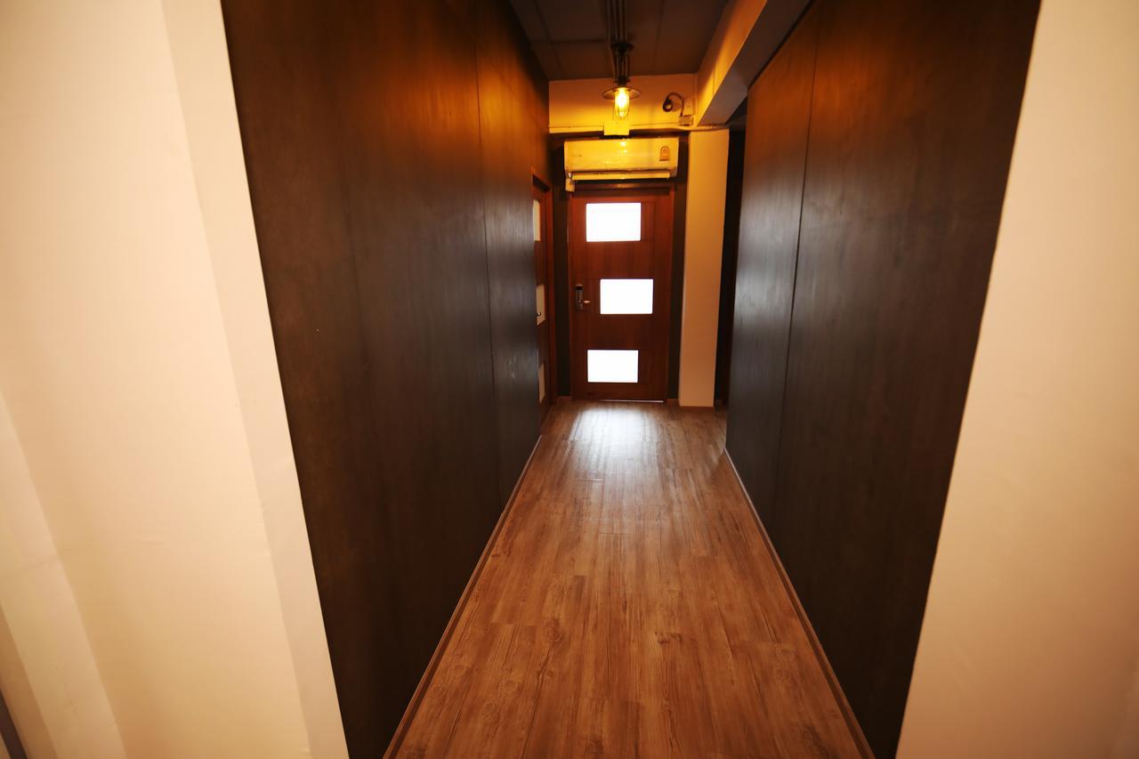 The Campus Hostel Bangkok Exterior photo